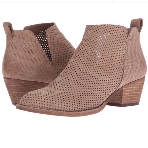 Dolce Vita Sonya Booties - Picture 1 of 13